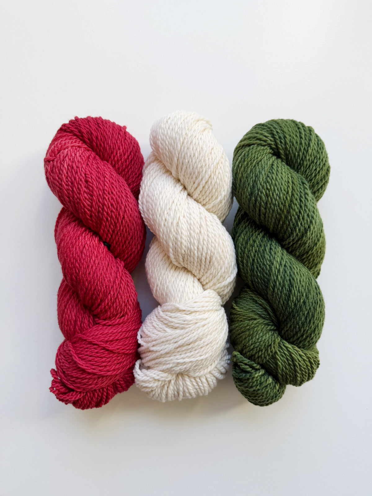 Mini Mitten Garland Knitting Kit