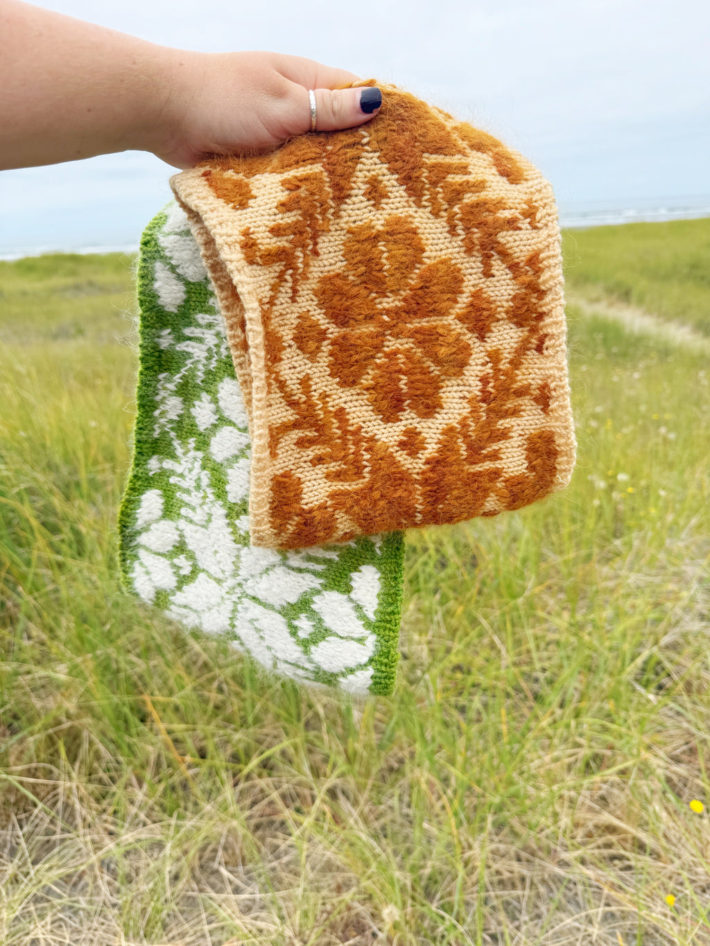 The Karine Cowl - Digital Knitting Pattern