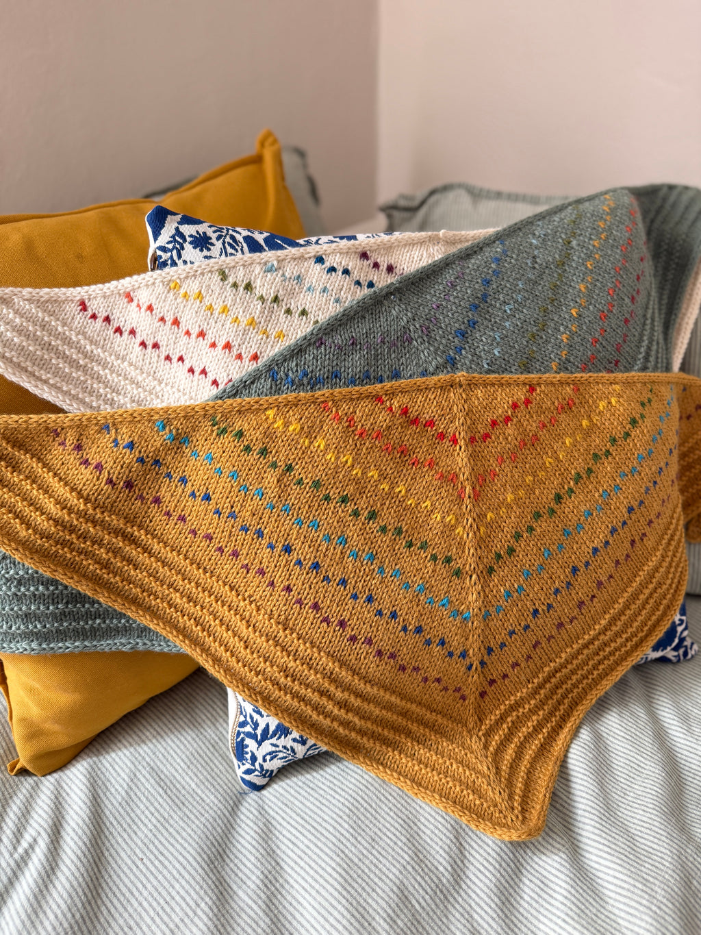 The Pride Bandana - Digital Knitting Pattern